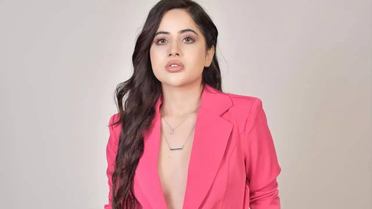 Uorfi Javed reacts after video of dog wearing outfits inspired by her looks goes viral – watch – Zoom TV