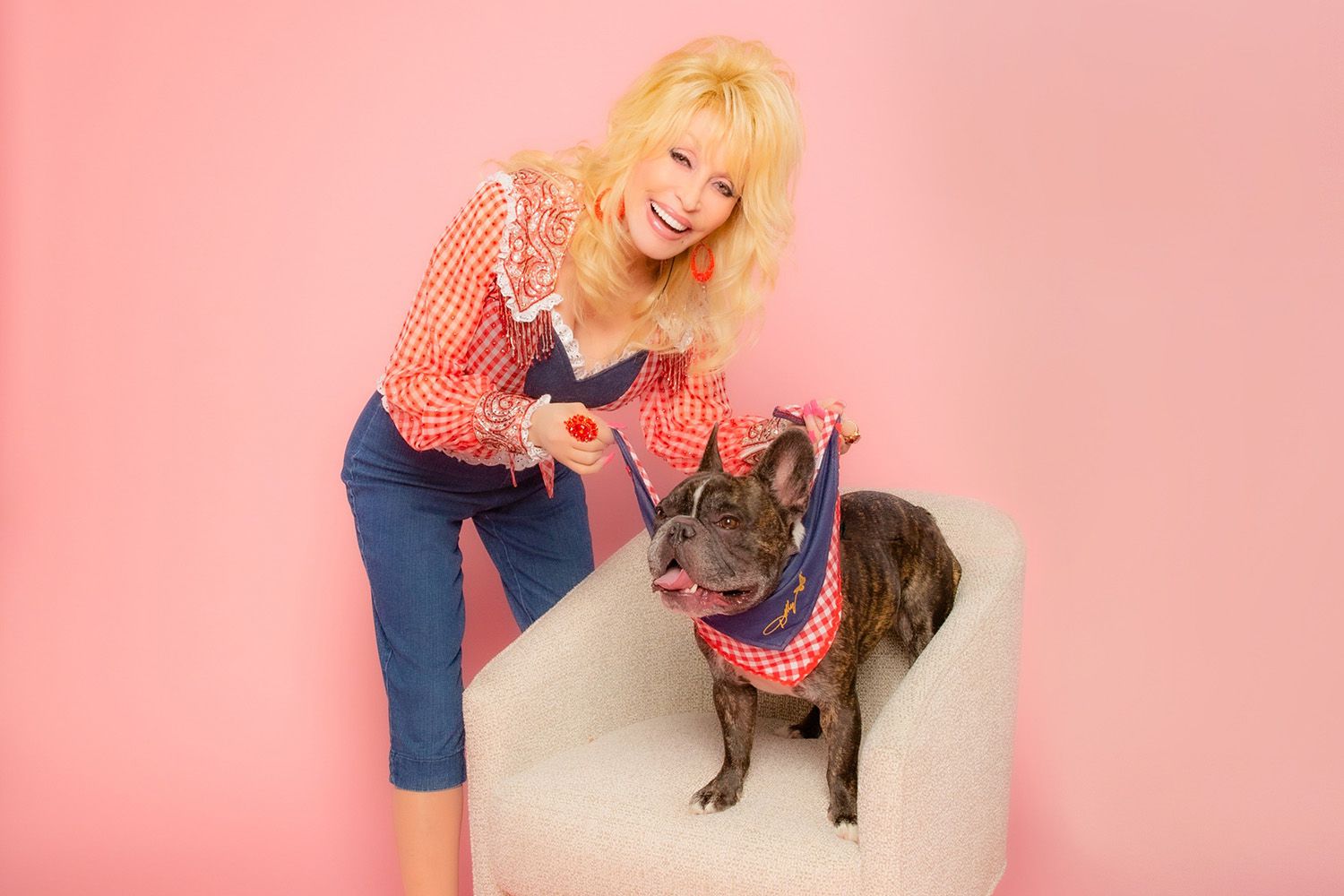 Dolly Parton Debuts New Canine Apparel Line Doggy Parton – PEOPLE