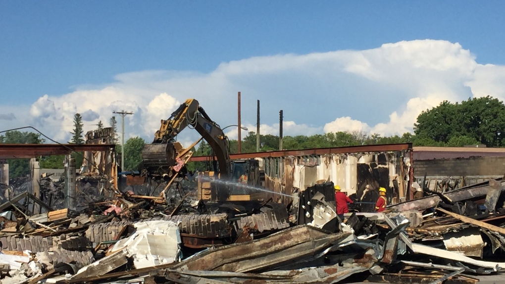 Steinbach fire releases toxic smoke, kills animals at pet store | CTV News – CTV News Winnipeg