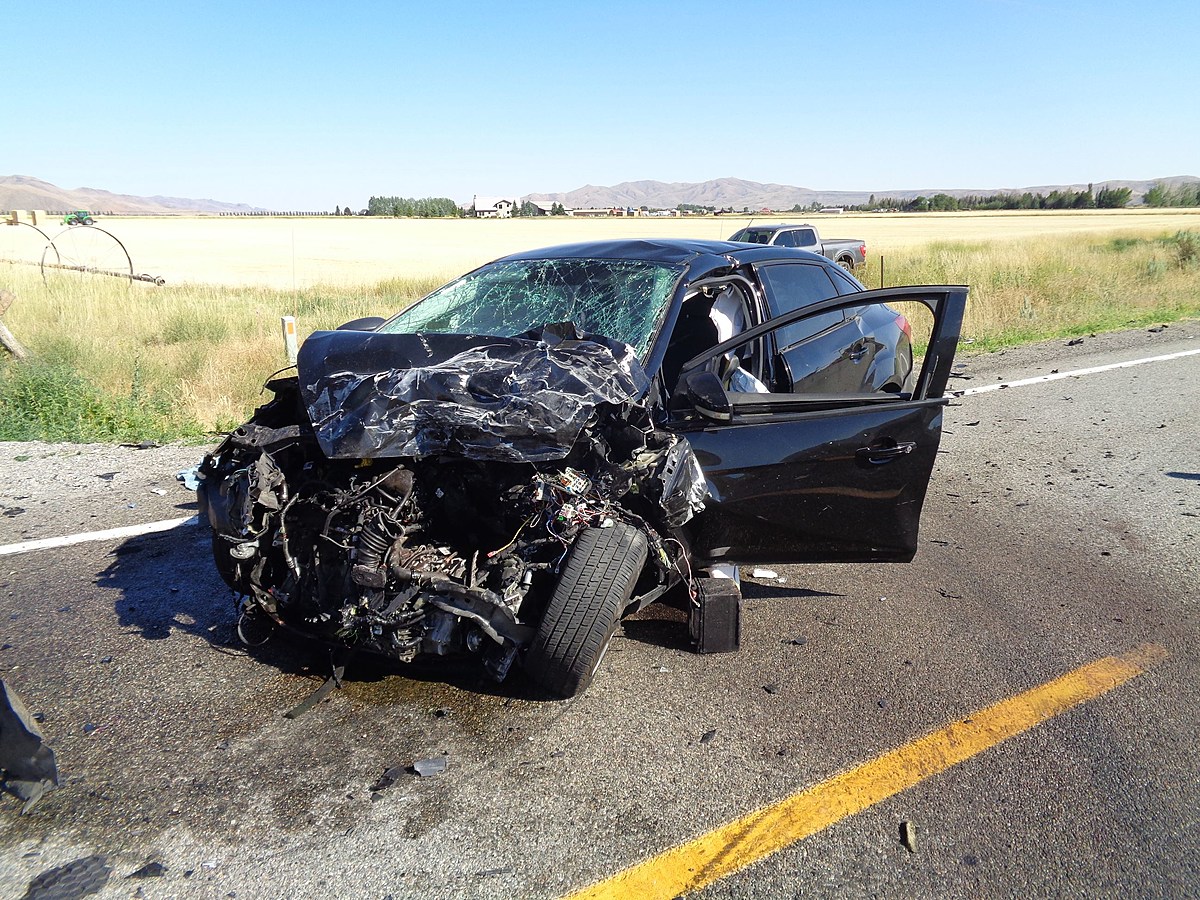 Three Injured in Two-vehicle Crash South of Bellevue – News Radio 1310 KLIX