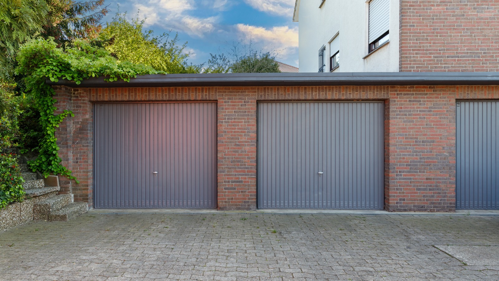 5 Things You Should Never Store In Your Garage – House Digest