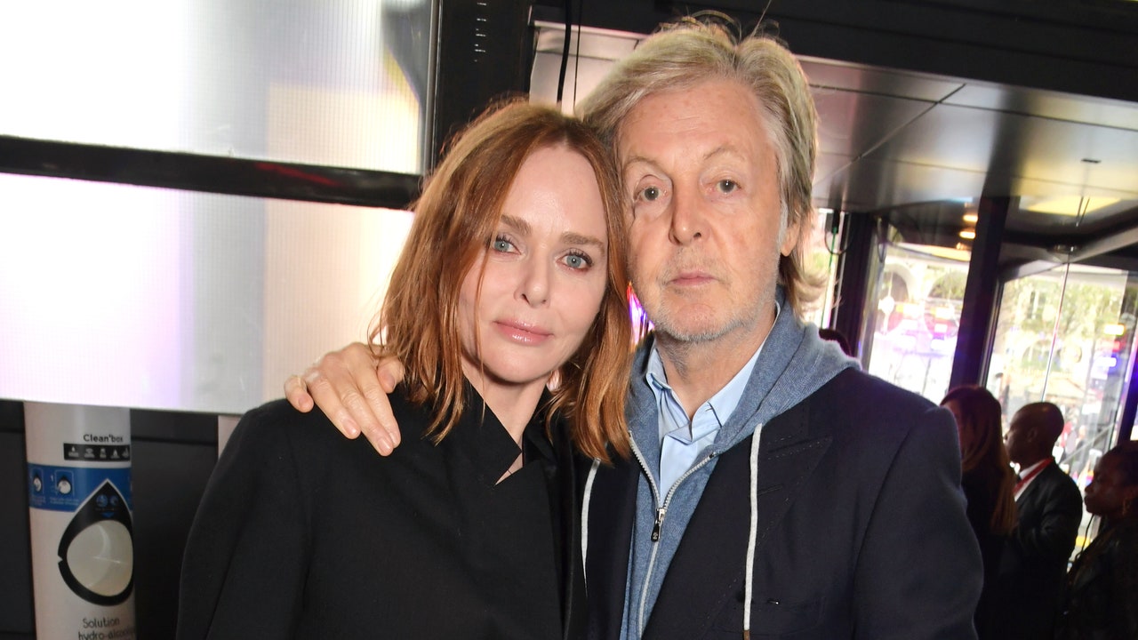 Paul McCartney Attends Daughter Stella McCartney's Runway Show at Paris Fashion Week – Vanity Fair