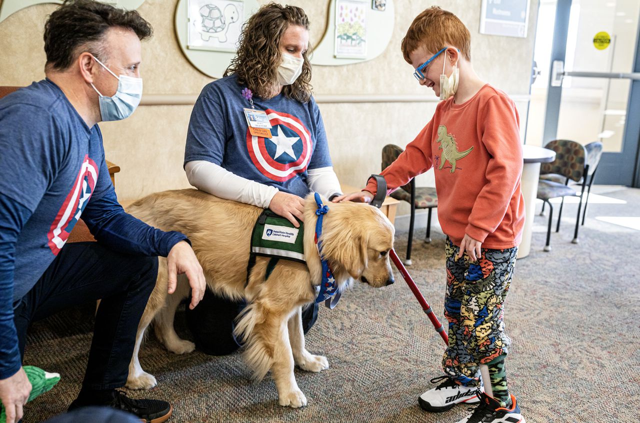 Meet the new dog who joined Penn State Health Children’s Hospital facility to assist young kids: Watch – PennLive