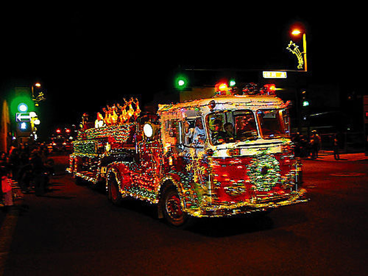 Twin Falls Festival Of Light Parade Is Magical Family Experience – kezj.com