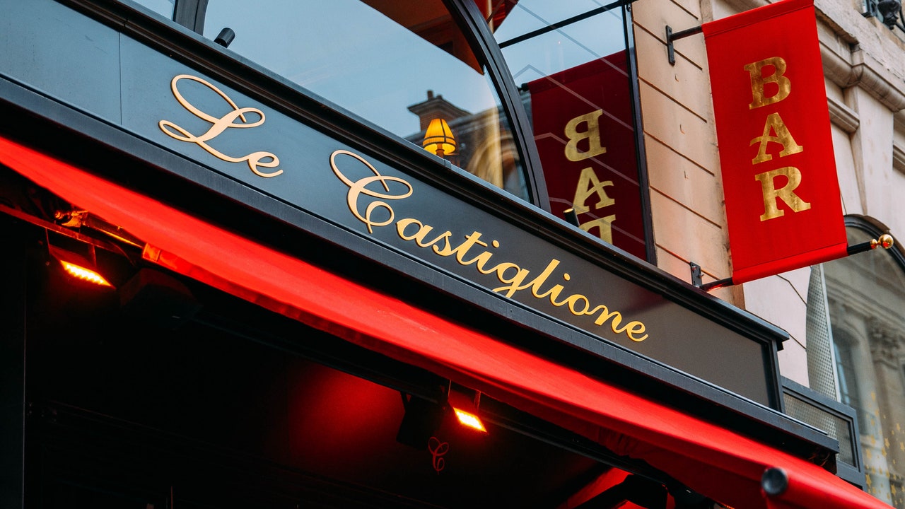 Goodbye to Paris Fashion’s Favorite Canteen, Le Castiglione – Vogue